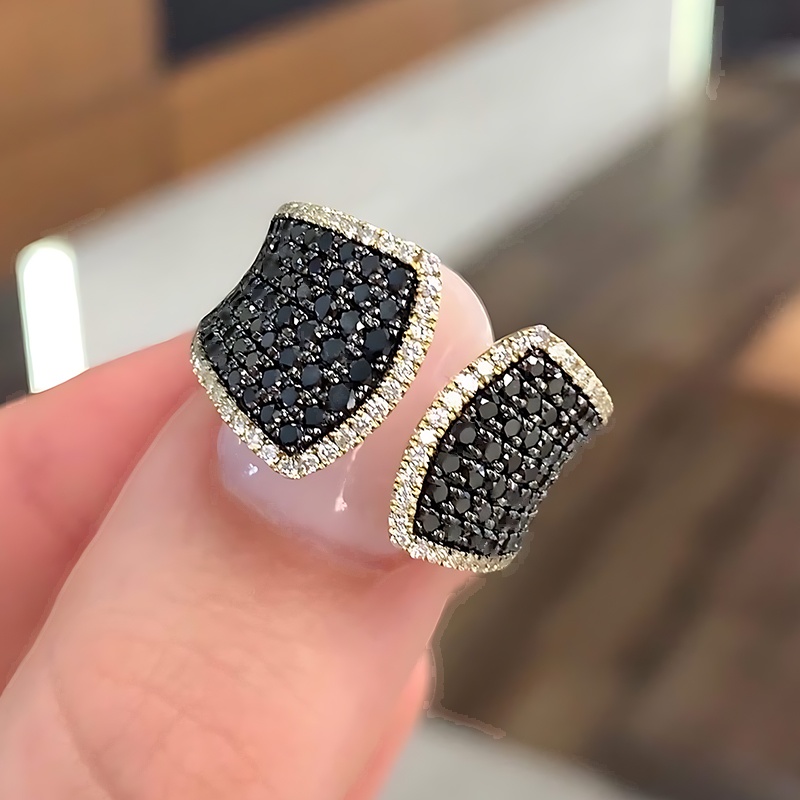 10ct Two-tone Round Cut Open Band