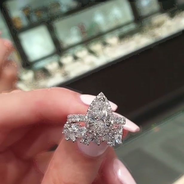 2.5ct Pear Cut White Sapphire Wedding Ring Set
