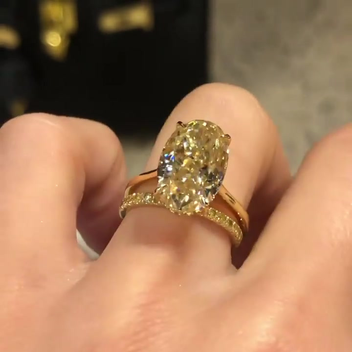 4ct Oval Cut Yellow Sapphire Wedding Set